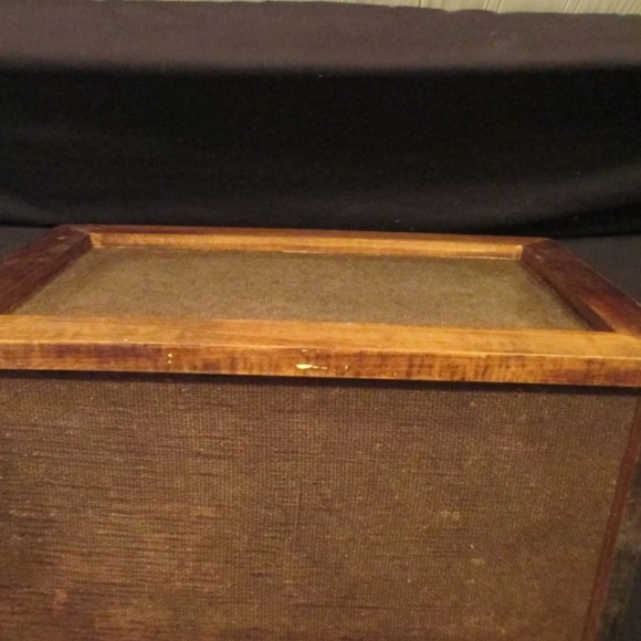 Large Vintage "NR" Solid Wood Hand Crafted Bread Box - Picture 3 of 4